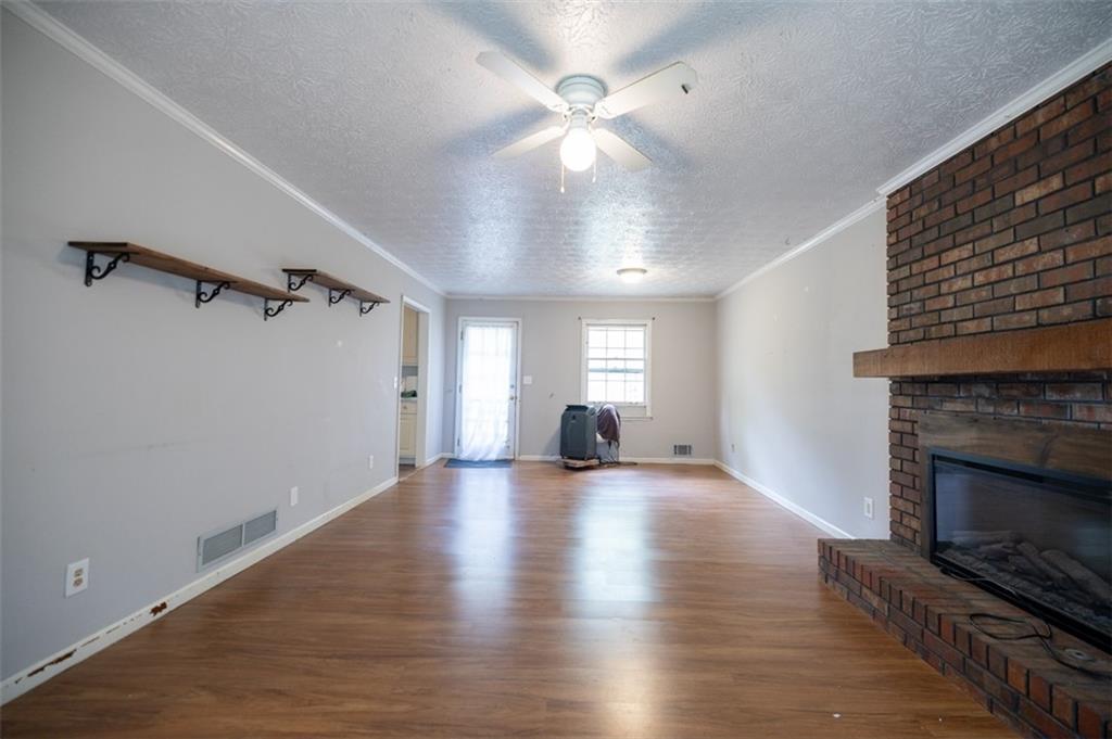 215 Fernbank Street, Alpharetta, Georgia image 37