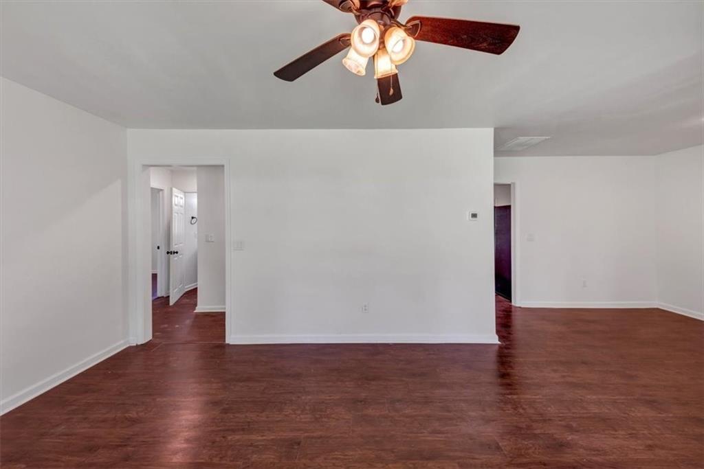 856 Glenway Drive, East Point, Georgia image 7