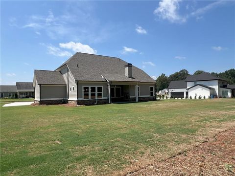 A home in Hoschton