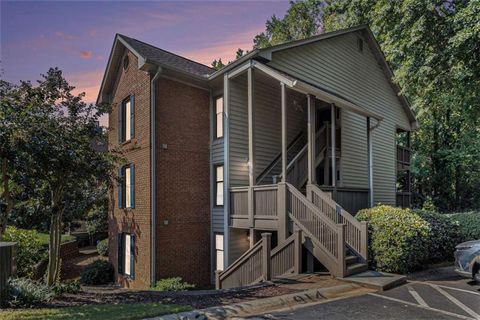 915 Garden Court 915 Sandy Springs GA 30328