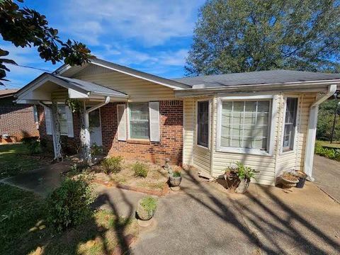 163 Wood Circle Winder GA 30680