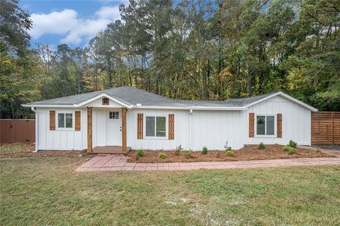 A home in Powder Springs