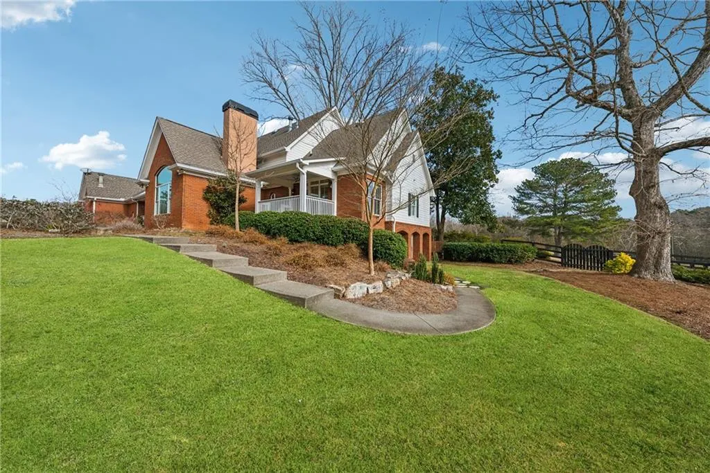 Canton, Georgia 30115, United States, 5 Bedrooms Bedrooms, ,6 BathroomsBathrooms,Residential,Active,5689