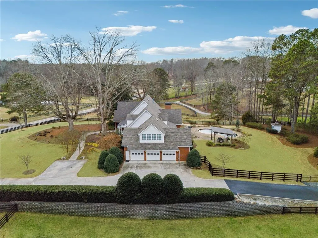 Canton, Georgia 30115, United States, 5 Bedrooms Bedrooms, ,6 BathroomsBathrooms,Residential,Active,5689