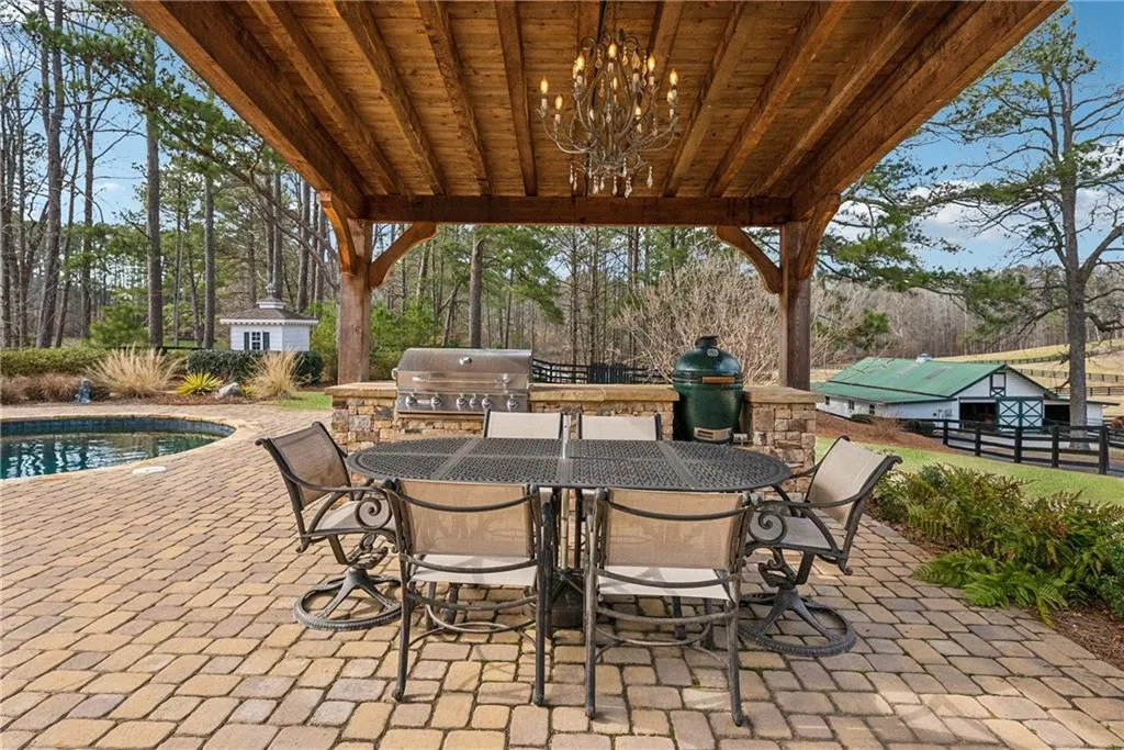 Canton, Georgia 30115, United States, 5 Bedrooms Bedrooms, ,6 BathroomsBathrooms,Residential,Active,5689