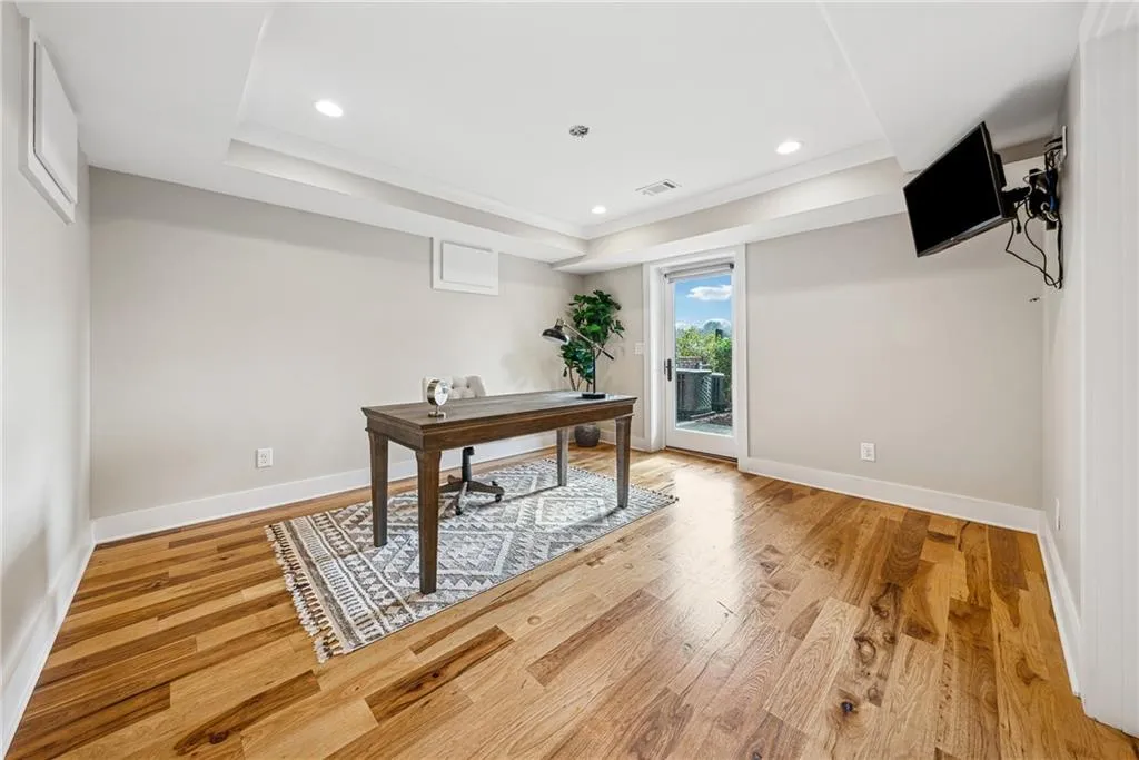 Canton, Georgia 30115, United States, 5 Bedrooms Bedrooms, ,6 BathroomsBathrooms,Residential,Active,5689