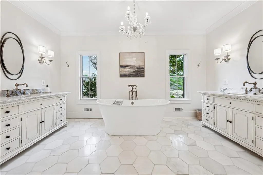 Canton, Georgia 30115, United States, 5 Bedrooms Bedrooms, ,6 BathroomsBathrooms,Residential,Active,5689