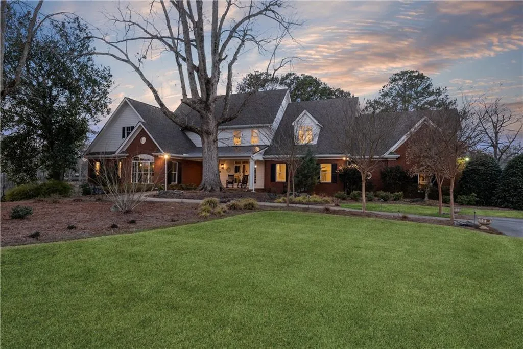 Canton, Georgia 30115, United States, 5 Bedrooms Bedrooms, ,6 BathroomsBathrooms,Residential,Active,5689