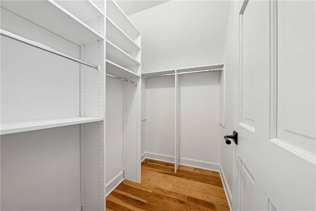 Canton, Georgia 30115, United States, 5 Bedrooms Bedrooms, ,6 BathroomsBathrooms,Residential,Active,5689