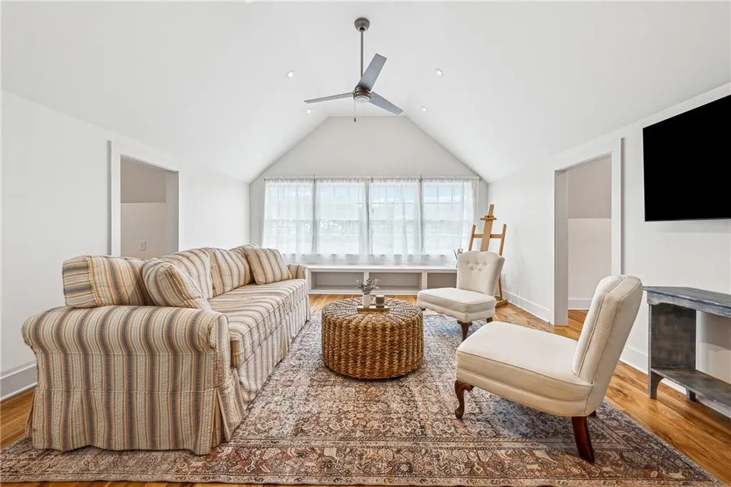 Canton, Georgia 30115, United States, 5 Bedrooms Bedrooms, ,6 BathroomsBathrooms,Residential,Active,5689