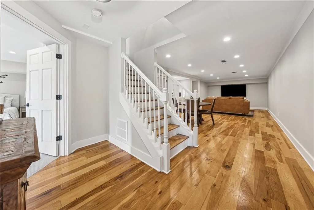 Canton, Georgia 30115, United States, 5 Bedrooms Bedrooms, ,6 BathroomsBathrooms,Residential,Active,5689