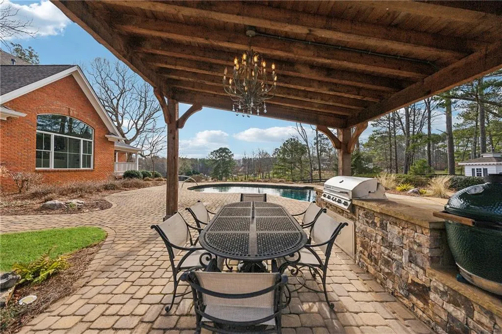 Canton, Georgia 30115, United States, 5 Bedrooms Bedrooms, ,6 BathroomsBathrooms,Residential,Active,5689