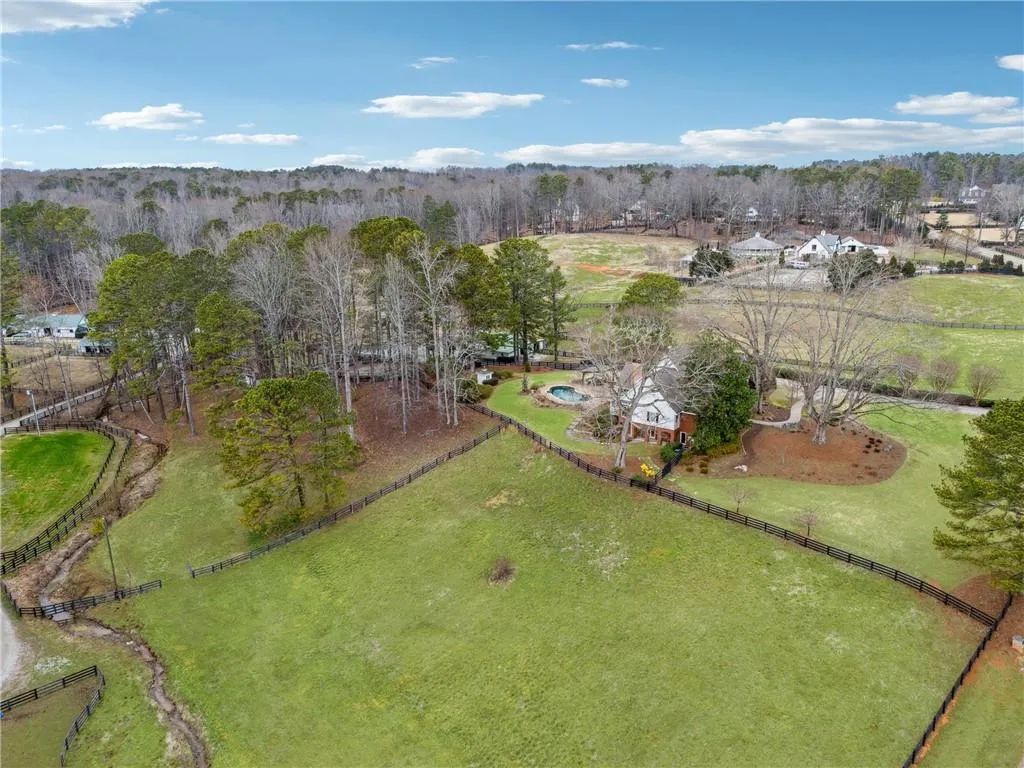 Canton, Georgia 30115, United States, 5 Bedrooms Bedrooms, ,6 BathroomsBathrooms,Residential,Active,5689