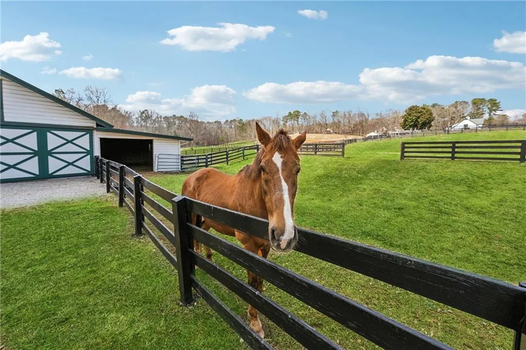 Canton, Georgia 30115, United States, 5 Bedrooms Bedrooms, ,6 BathroomsBathrooms,Residential,Active,5689
