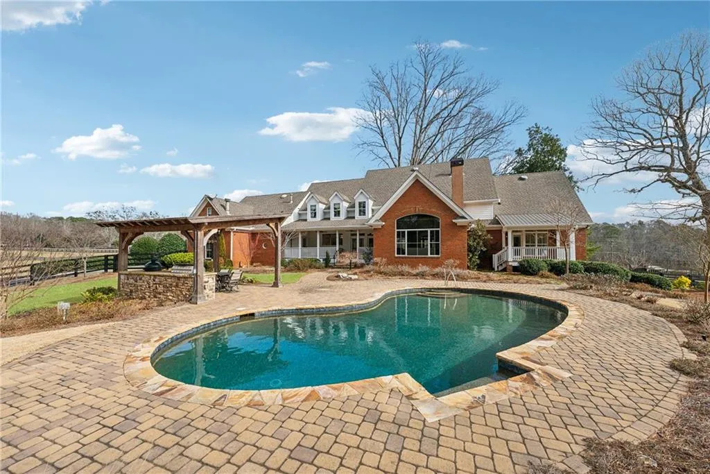 Canton, Georgia 30115, United States, 5 Bedrooms Bedrooms, ,6 BathroomsBathrooms,Residential,Active,5689