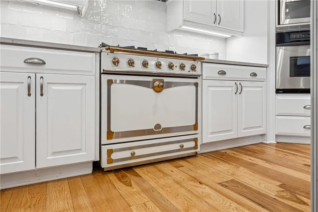 Canton, Georgia 30115, United States, 5 Bedrooms Bedrooms, ,6 BathroomsBathrooms,Residential,Active,5689