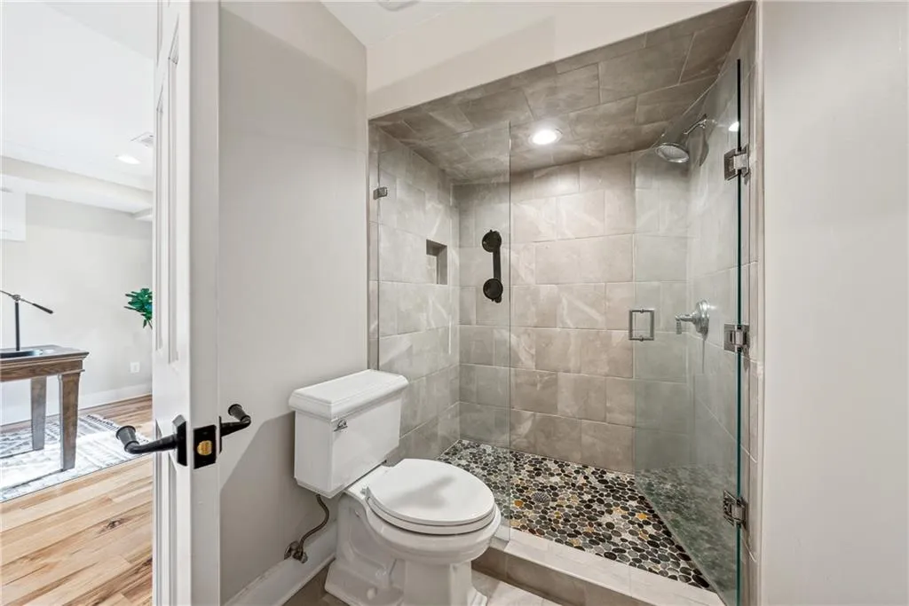 Canton, Georgia 30115, United States, 5 Bedrooms Bedrooms, ,6 BathroomsBathrooms,Residential,Active,5689