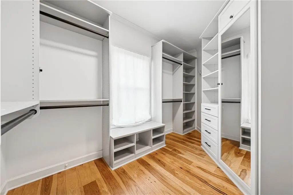 Canton, Georgia 30115, United States, 5 Bedrooms Bedrooms, ,6 BathroomsBathrooms,Residential,Active,5689