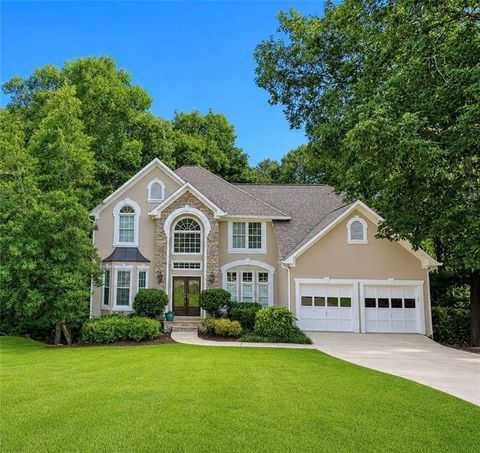 Homes For Sale - 4582 Campenille Court<br/> Suwanee, GA 30024