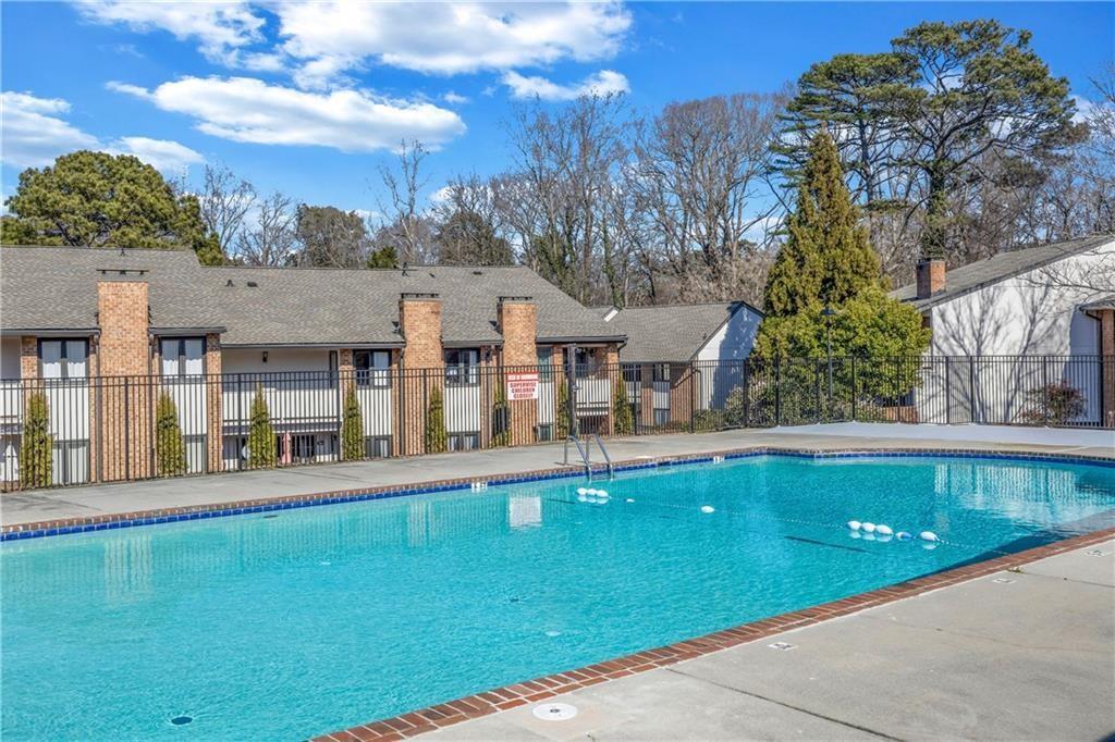 3249 Clairmont North