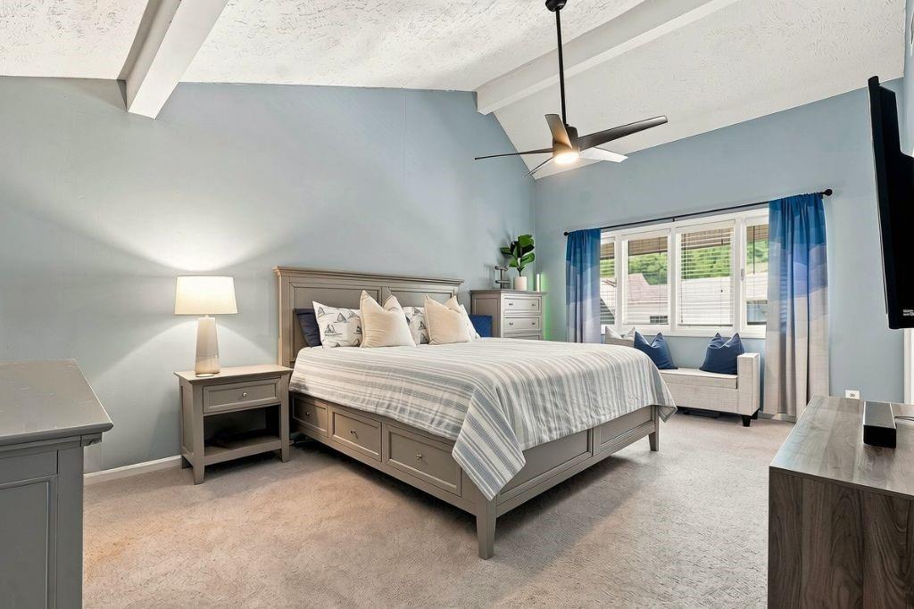 3249 Clairmont North