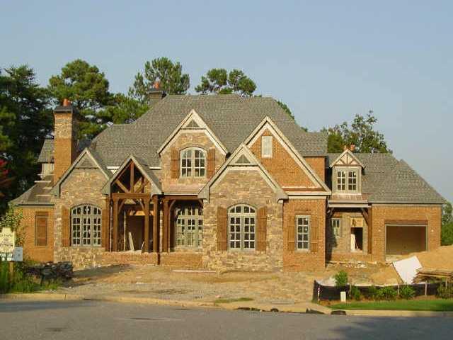 OVERLOOK THE 17TH FAIRWAY AT ST MARLO!LUXURIOUS MSTR STE ON MAIN FEATURES SPA BATH,BARREL VAULTED CEILING, TRAVERTIVE FLRS,GRANITE,DBL HEADED SHOWER & JACUZZI TUB. WINE RM ON 1ST FLR,WOLF DACOR & BOSCH APPL'S,COVERED VER