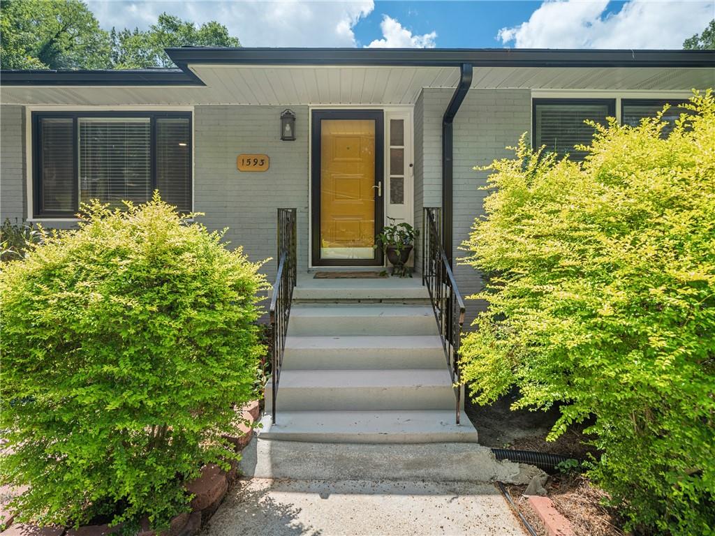 1593 Mill Acres Drive SW