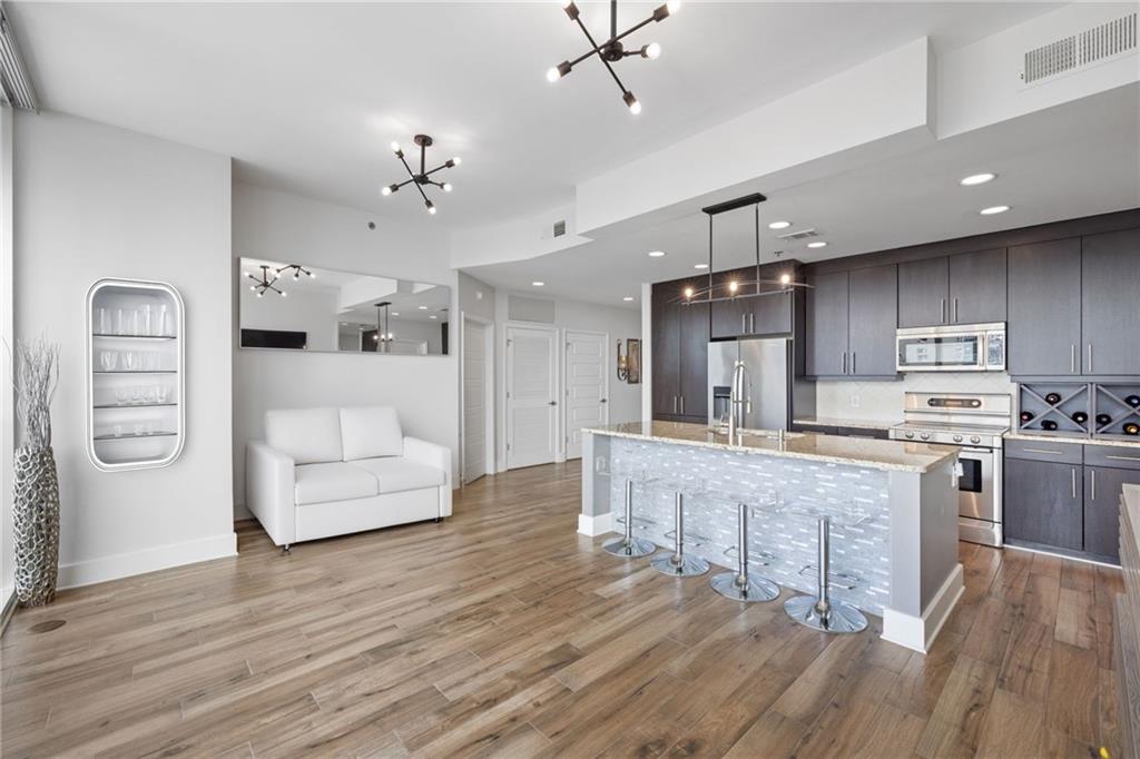 1080 Peachtree Street NE 1812