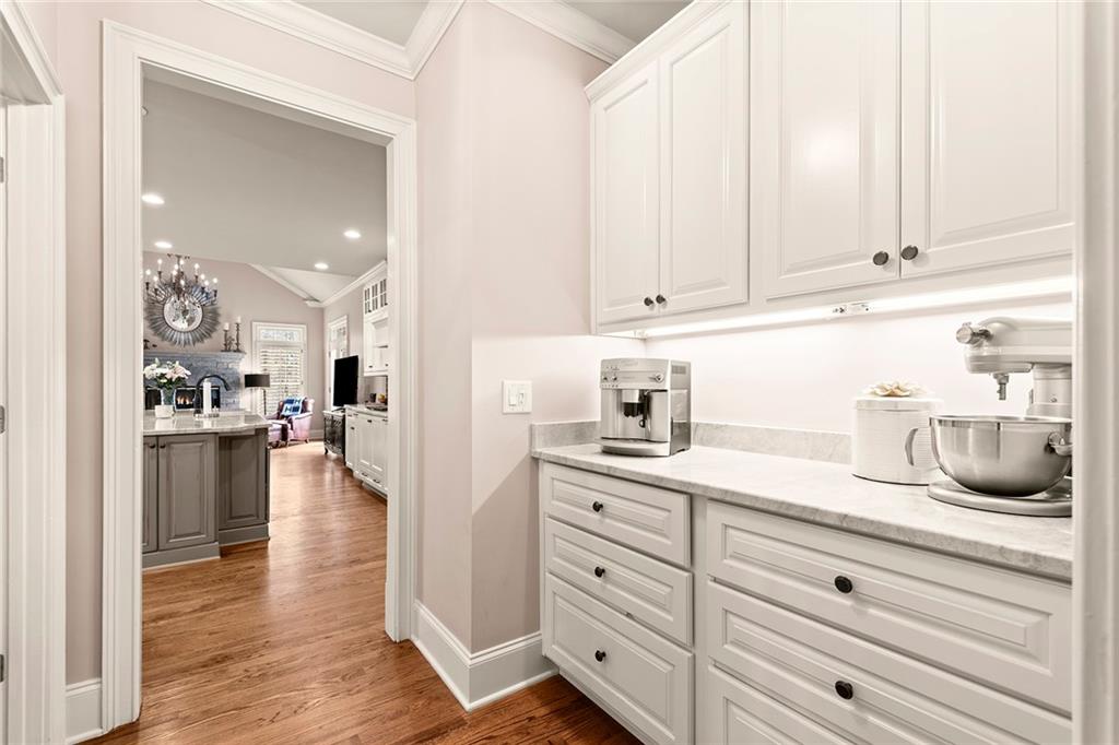 White Columns - Residential