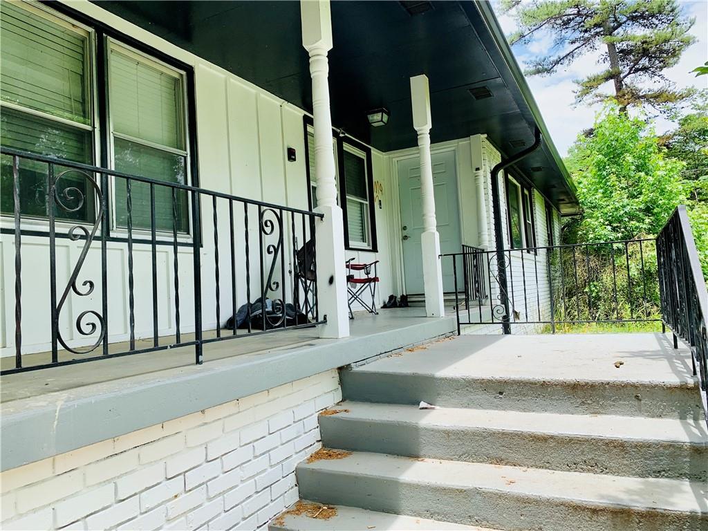 1402 Shadowbrook Drive