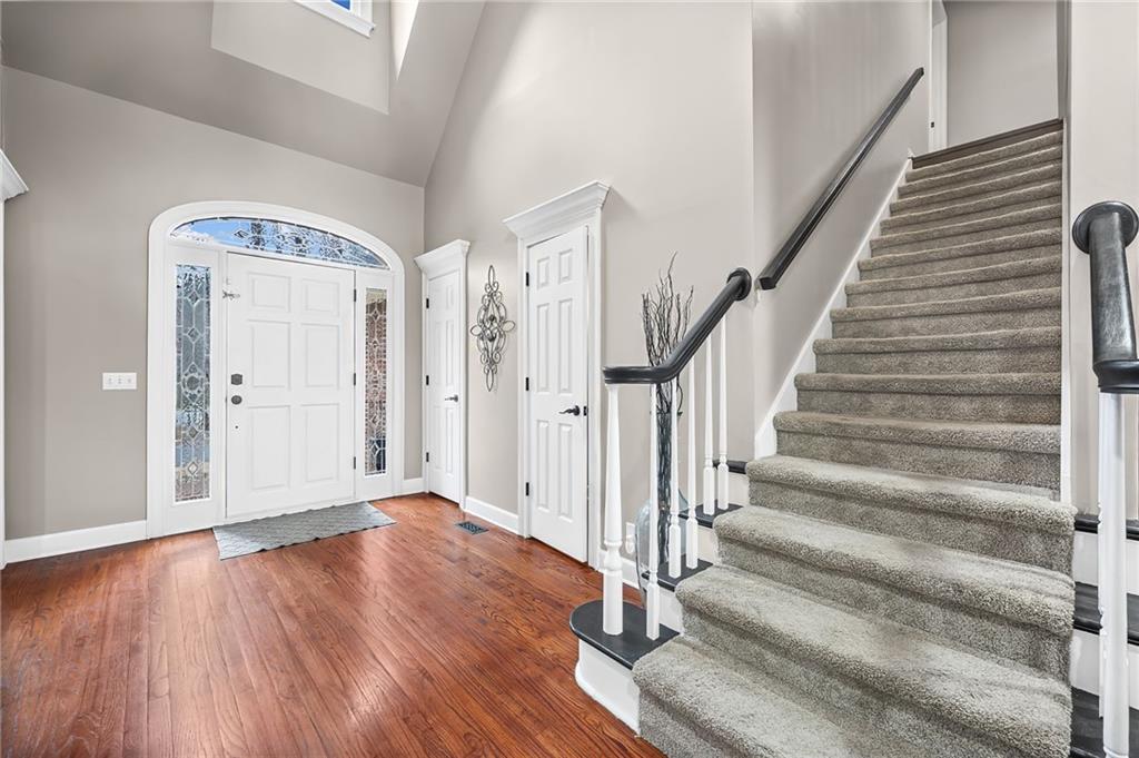 460 Saddlebrook Drive SE