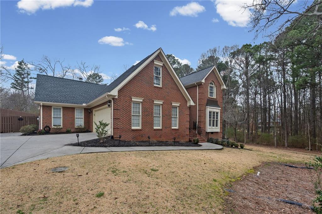 460 Saddlebrook Drive SE