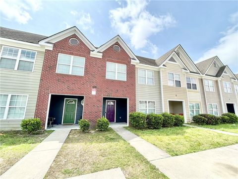 Townhouse For Sale - 1017 Wheel House Lane<br/> Walton County, Monroe, GA 30655