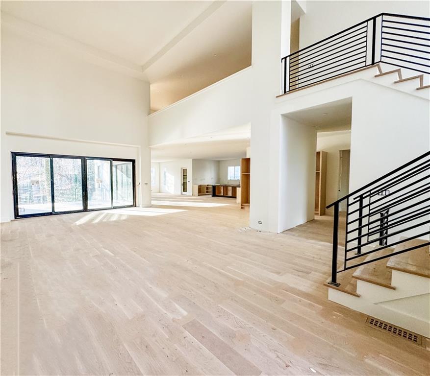 4524 Mystic Drive, Sandy Springs, Georgia image 9