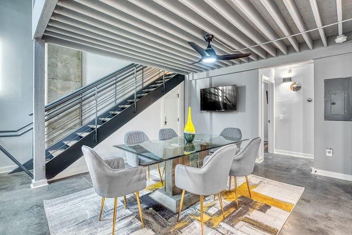 620 Glen Iris Drive NE 106