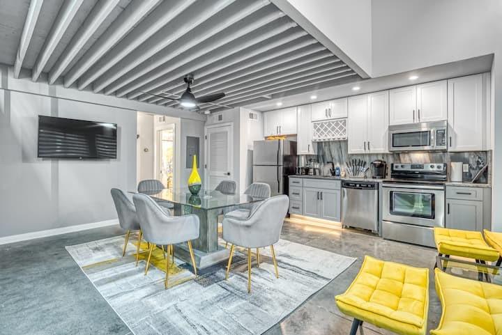620 Glen Iris Drive NE 106