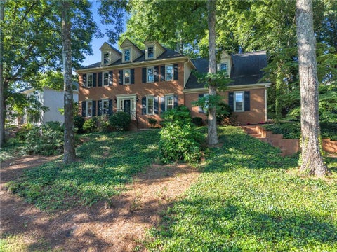 Homes For Sale - 230 Clipper Bay Drive<br/> Alpharetta, GA 30005