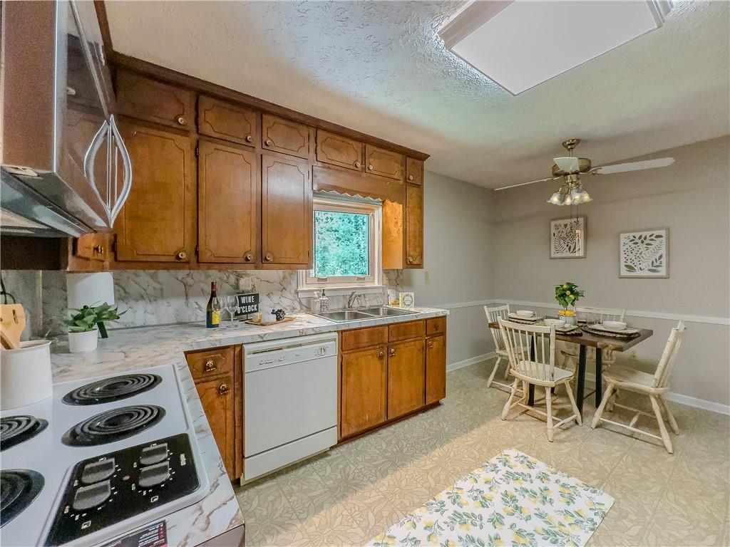 5841 Covered Wagon Trail, Lilburn, Georgia image 12