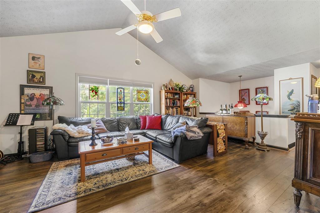 1061 Fishback Way