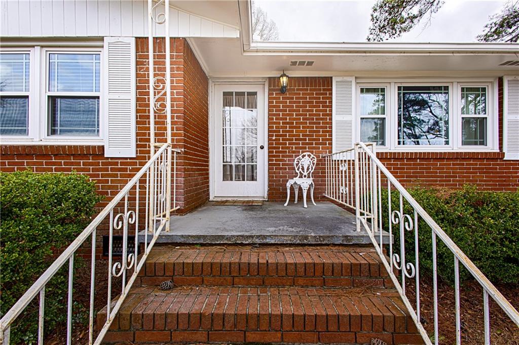 101 Lewis Drive, Cartersville, Georgia image 2