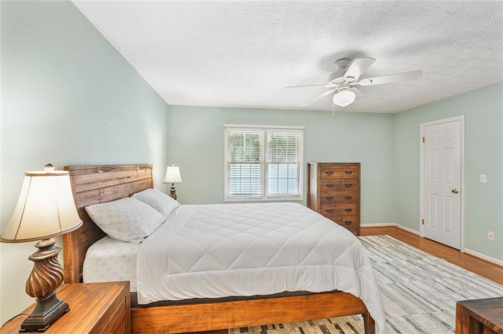 Holcomb Springs - Residential