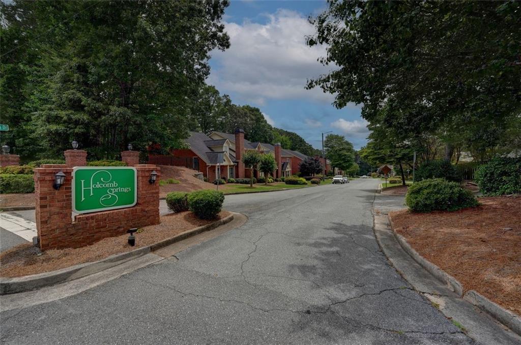 Holcomb Springs - Residential