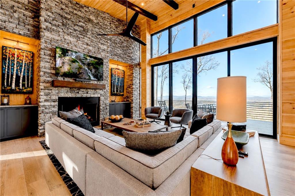 970 Lakeview Drive