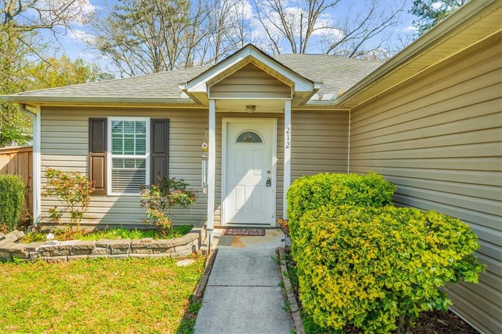 212 Whispering Pine Circle NE