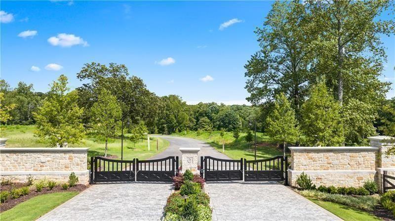 2060 Magnolia Lane