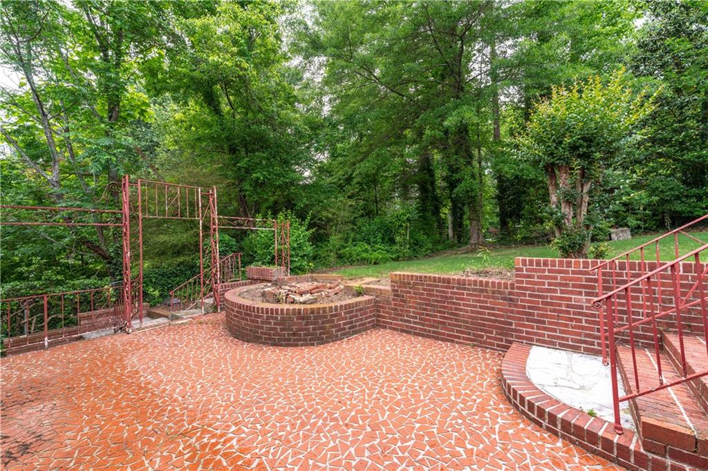 2655 Hayden Drive, East Point, Georgia image 31