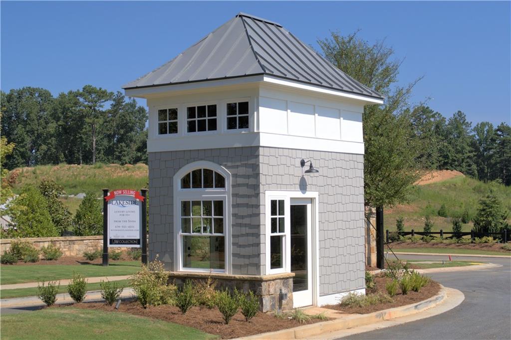 1279 Lakeside Overlook