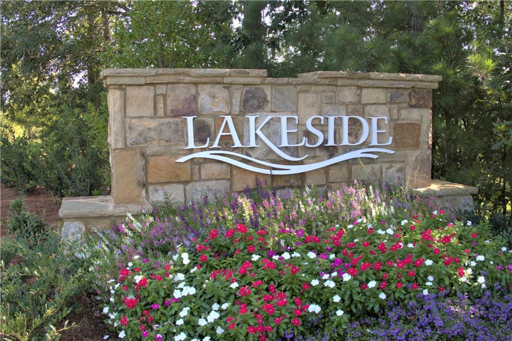 1279 Lakeside Overlook