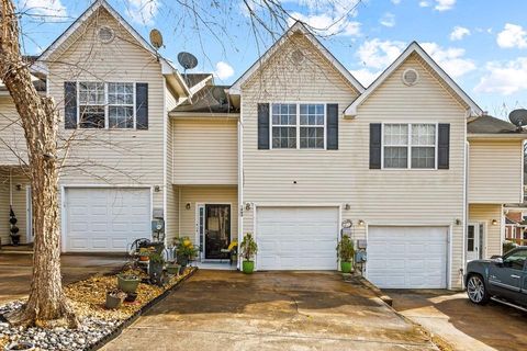 Townhouse For Sale - 1482 Riverrock Trail<br/> Riverdale, GA 30296