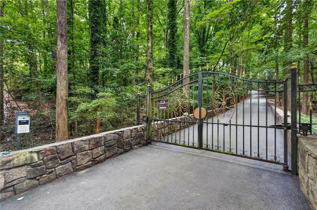 3640 Cloudland Drive